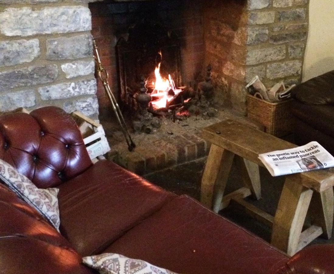 Cross Keys Inn Lydford-on-Fosse Exteriör bild